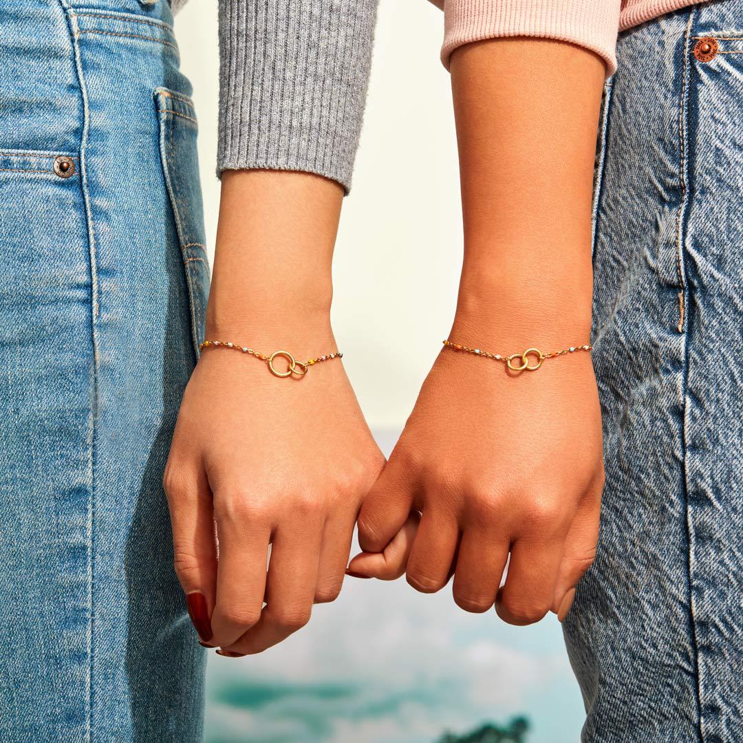 GRANDMOTHER & GRANDDAUGHTER BOND BRACELET IN SILVER / GOLD COLOR