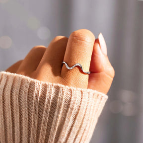 ADJUST YOUR SAILS MINIMALIST WAVE RING